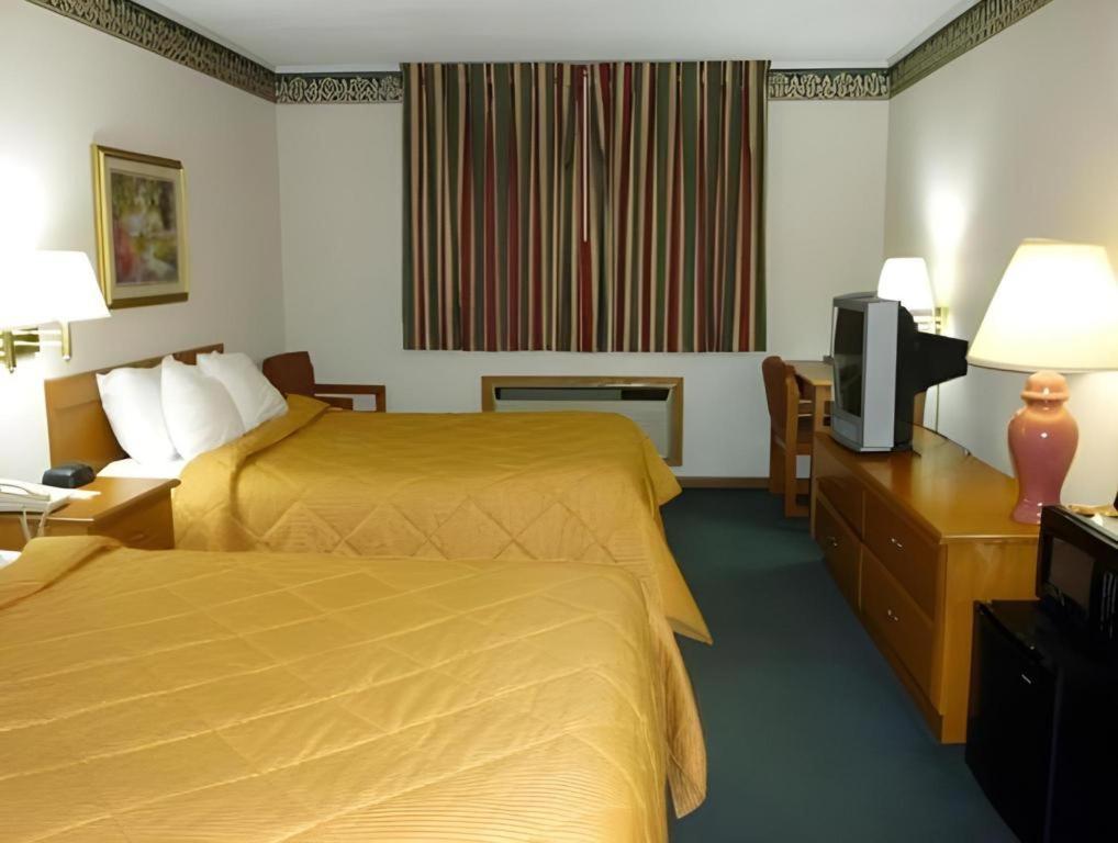 Quality Inn Ottawa Near Starved Rock State Park Экстерьер фото